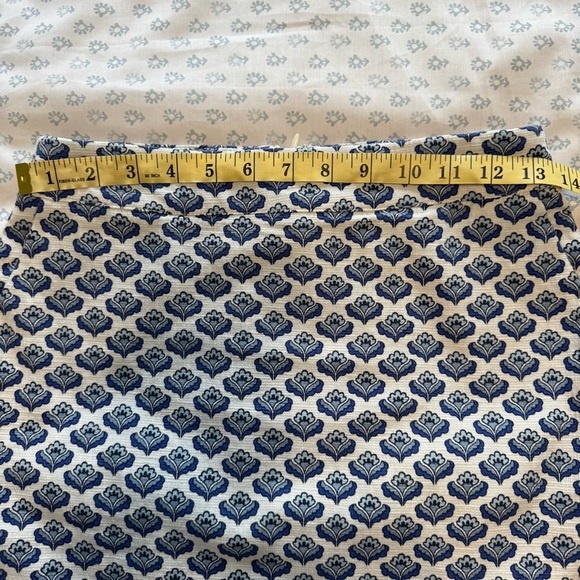 Boden Women’s Elegant Blue and White Floral Patterned Pencil Skirt - Picture 3 of 6